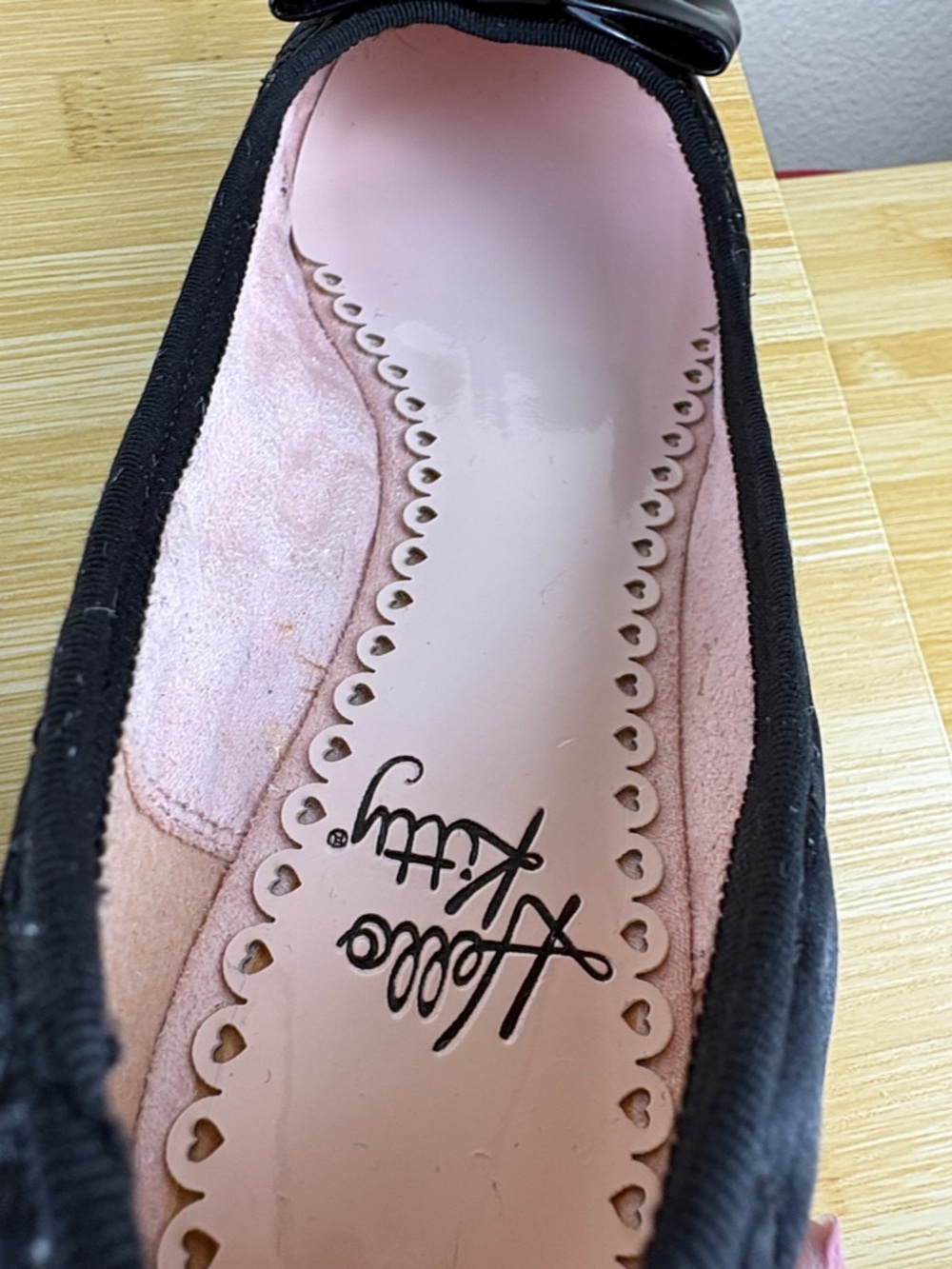 Hello Kitty Sanrio Patent Pink And Black Flats Kitty Charm Shoes 6 NEW RARE VTG - Picture 9 of 13